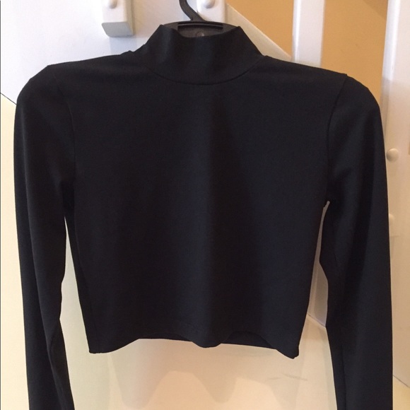**SOLD**Black Long Sleeve Crop Top ASOS - Picture 1 of 7